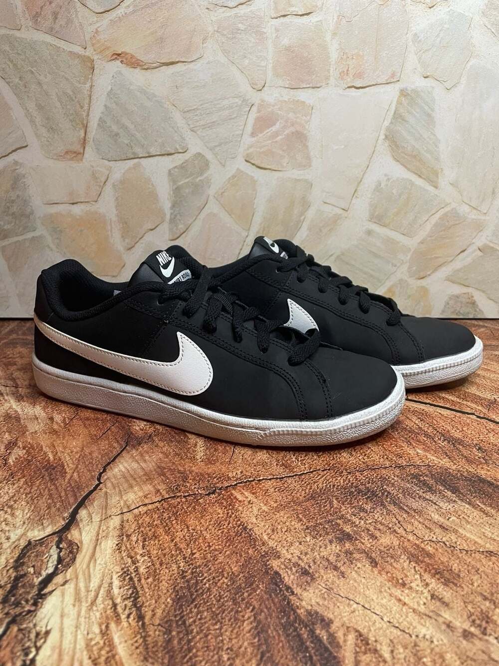 Nike Court Royale Women's Black White Sneakers Size 8.5